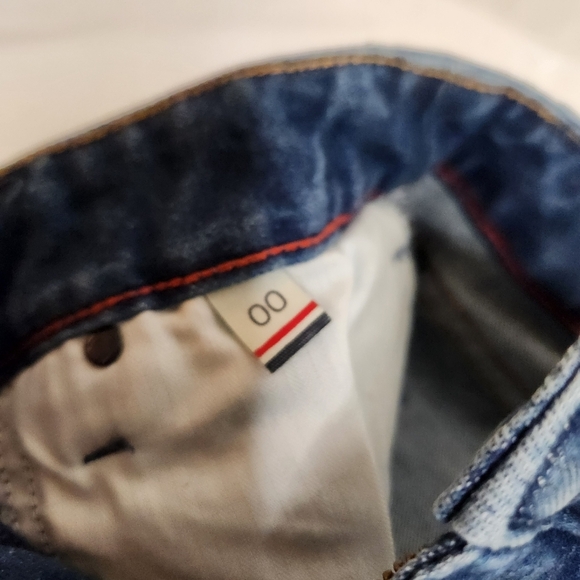 Tommy Hilfiger Vintage Blue Denim Skirt Distressed Size 00. - Picture 4 of 8